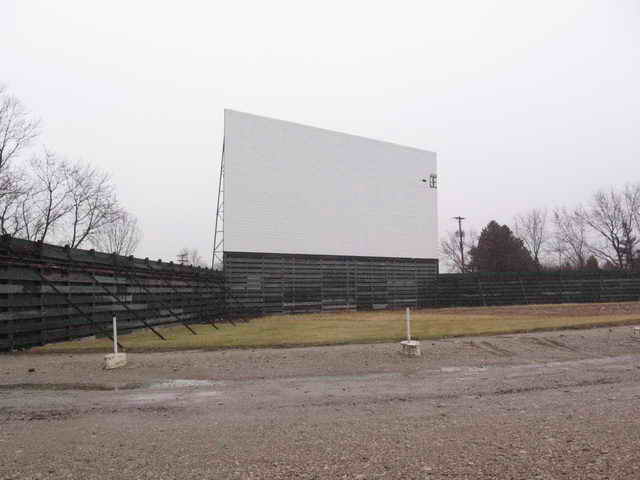 Park Layne 69 Drive-In - 2006 Photo (newer photo)